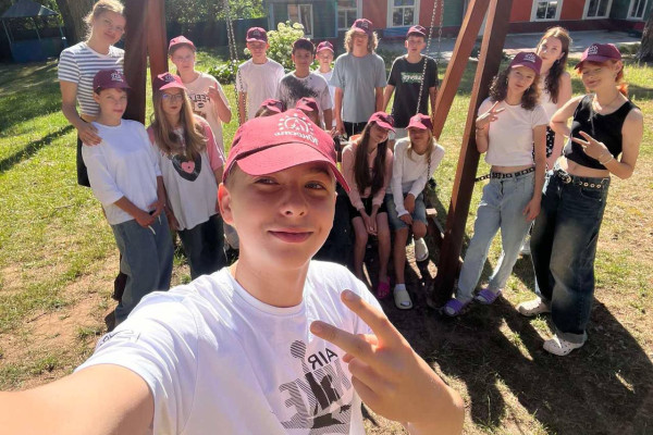 photo_5226673658624336940_y