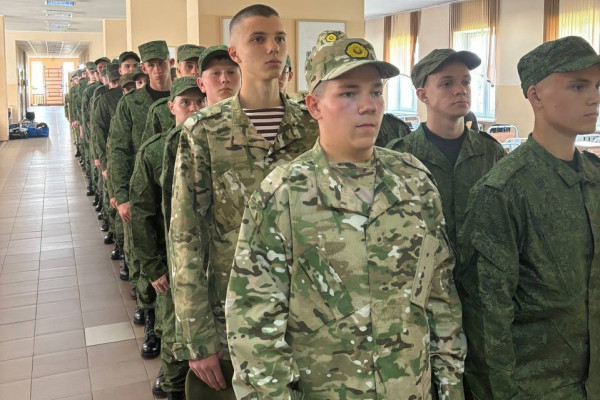 photo_5289778805650613335_y