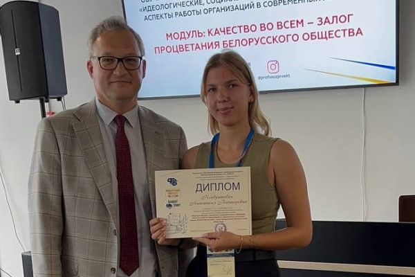 photo_5426976339010903559_y