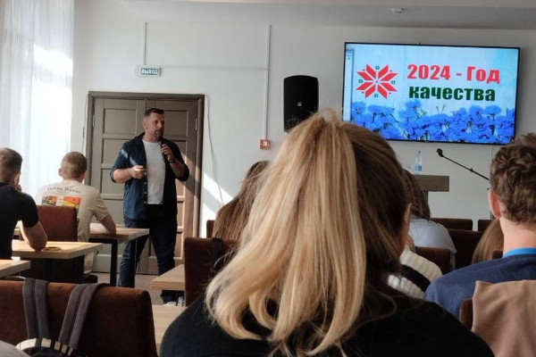 photo_5426976339010903587_y