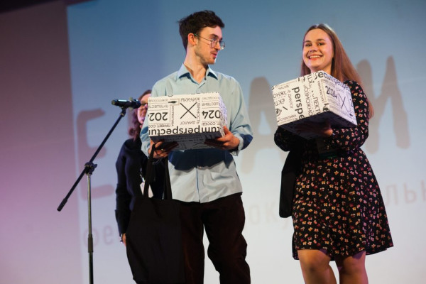 BWSIczluvIU-1024x682