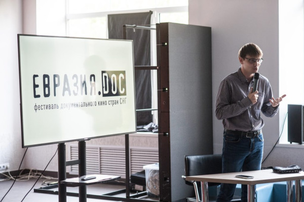 I8QE2cJGbhI-1024x681