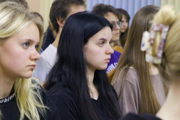 photo_5242291143260103543_y