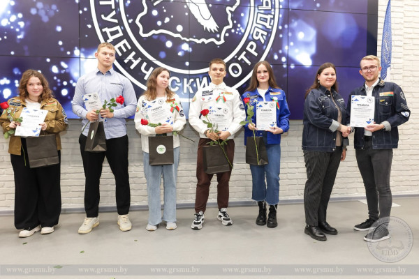 photo_5267354304656826765_y