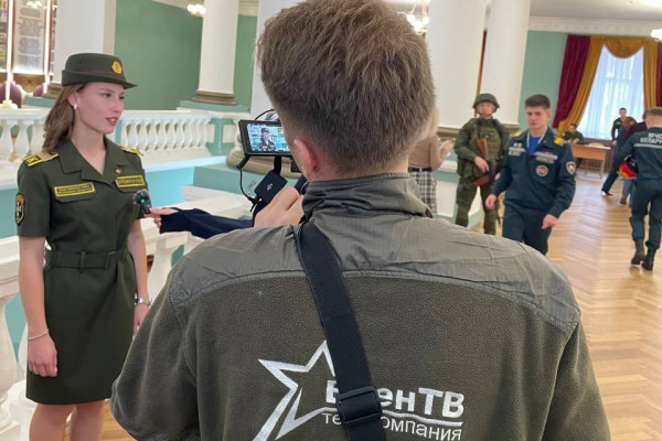 photo_5269619221300635663_y