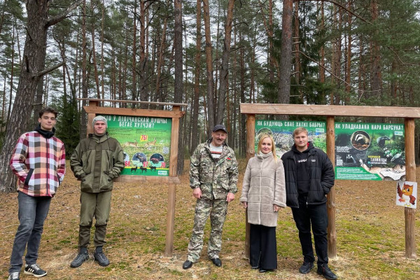 photo_5301080256175793314_y