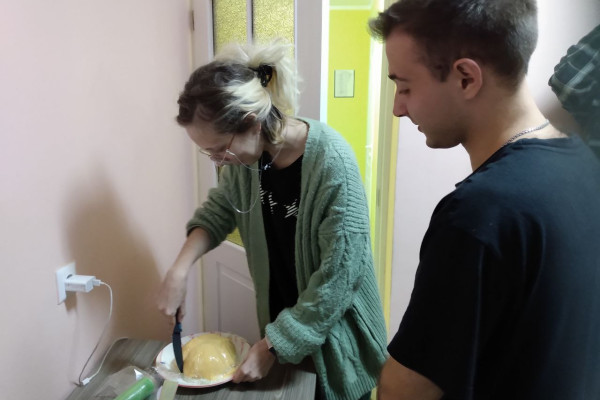 photo_5309919380475339761_y