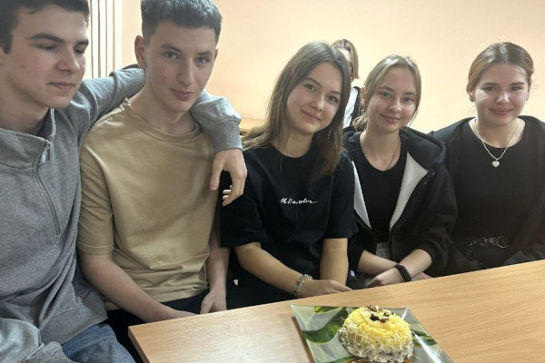 photo_5309919380475339766_y