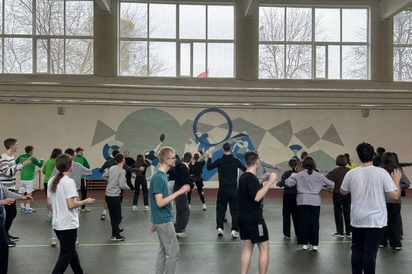 photo_5312107335600170678_y