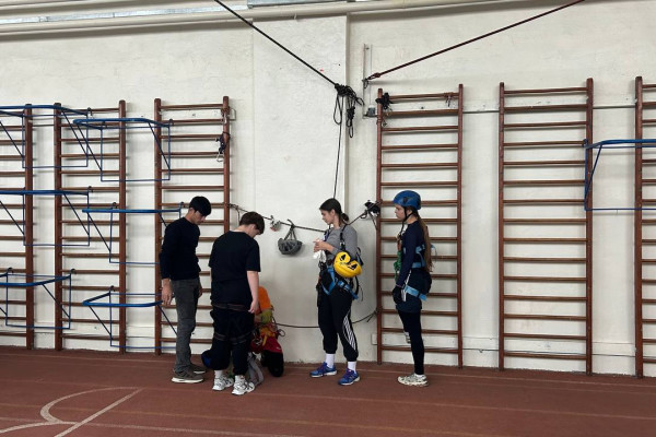 photo_5312107335600170680_y