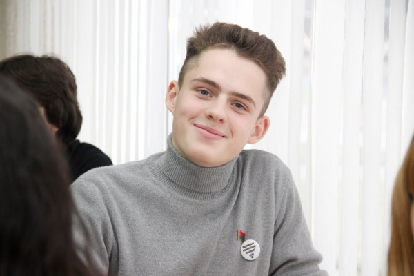 photo_5350695946012451741_y