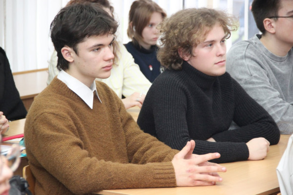 photo_5350695946012451746_y