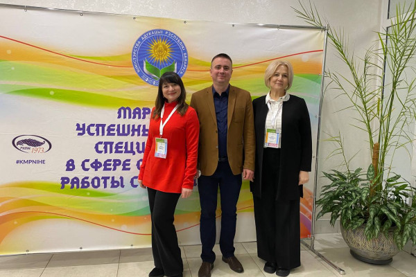 photo_5366442073508670519_y