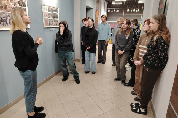 photo_5359751403519732801_y