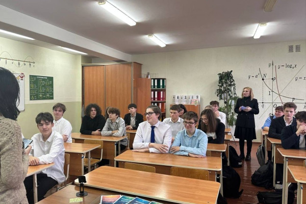 photo_5373109353105713139_y