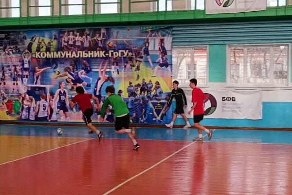 photo_5406665455847989374_y