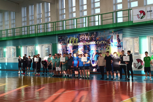 photo_5406665455847989378_y