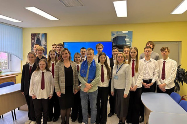 photo_5411543194371483511_x