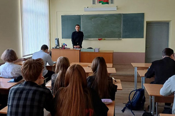 photo_5411543194371483515_x