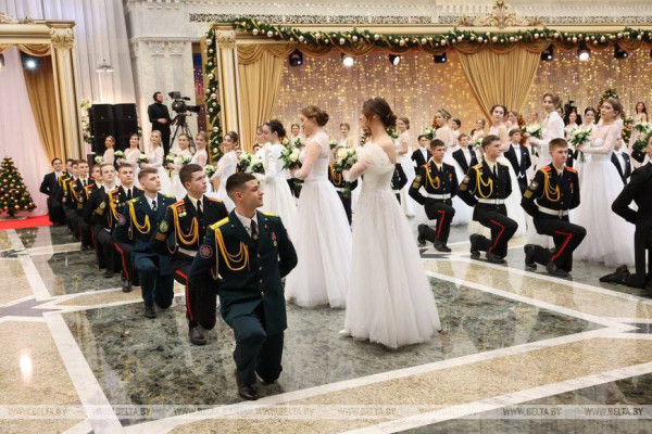 photo_5429433571405331175_y