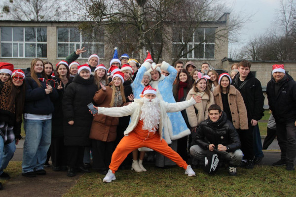 photo_5426945771728661844_y