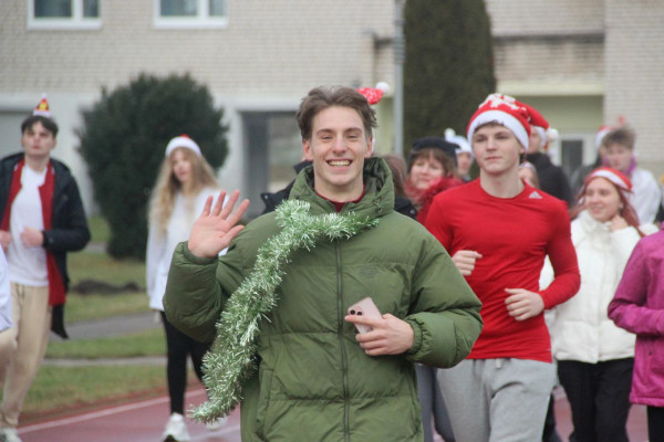 photo_5426945771728661845_y