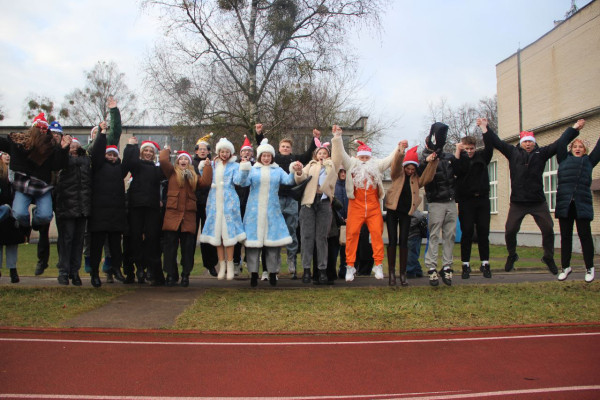 photo_5426945771728661846_y