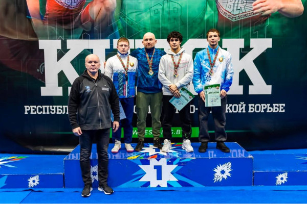 photo_5442963379812689580_y