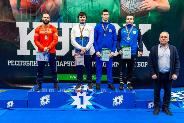 photo_5442963379812689582_y