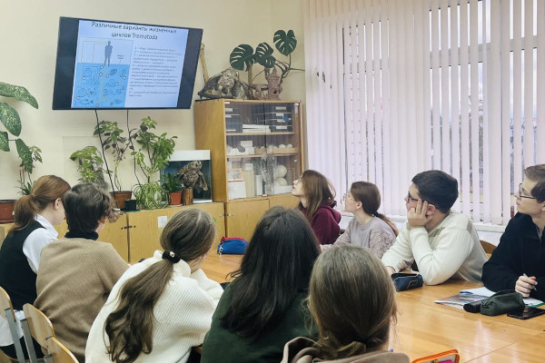 photo_5197393367623919805_y