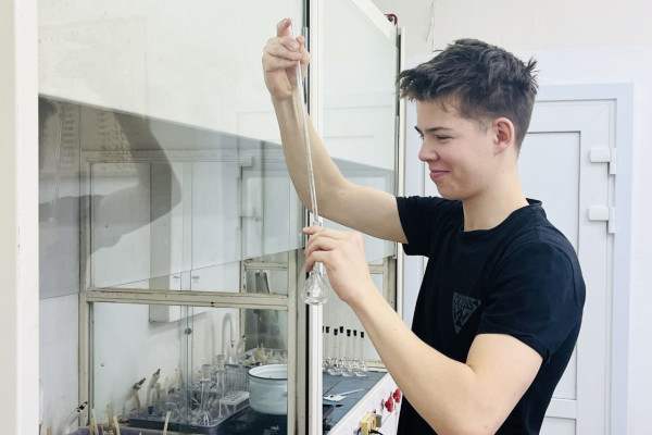 photo_5197393367623919806_y