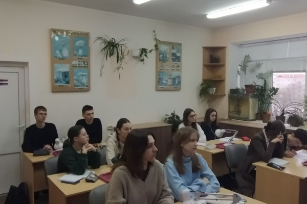 photo_5197393367623919816_y