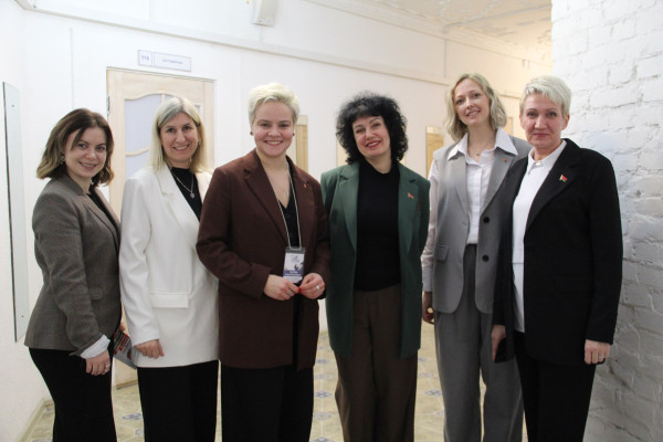 photo_5224318788185484045_w