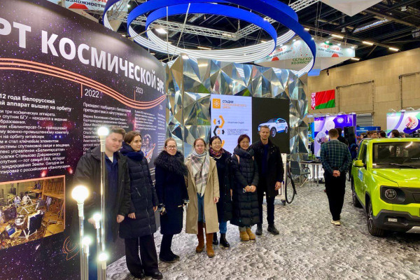 photo_5226633857162406046_y