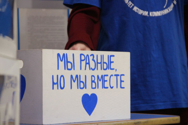 photo_5285362857715821560_y