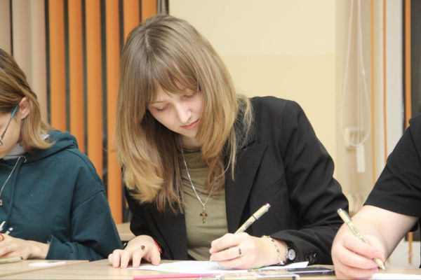 photo_5298854874705947489_y