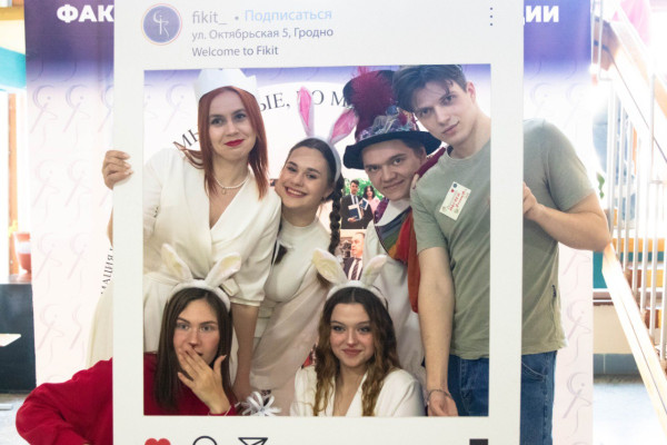 photo_5384254196238382038_y