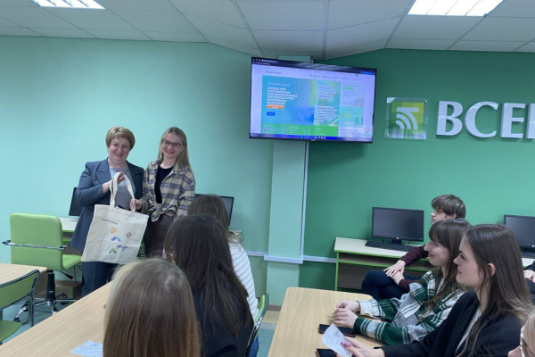 photo_5409329439378107403_y