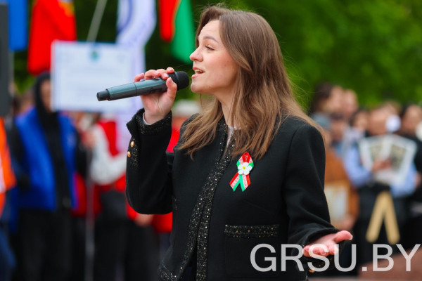 photo_5253836290229661308_y