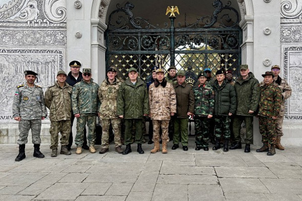 019_delegaciya_voennyx_attashe_posetila_gorod_grodno_000