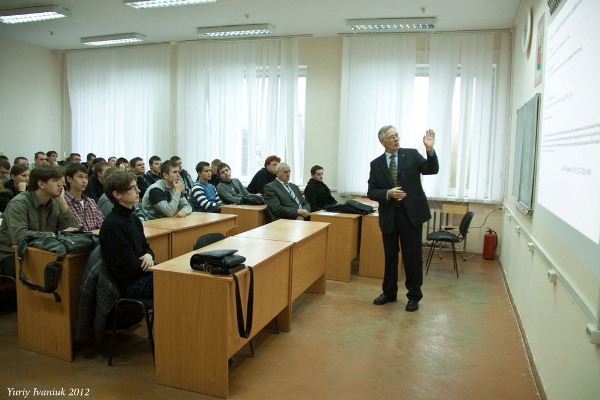 ГрГУ, Дементьев, приглашенный профессор