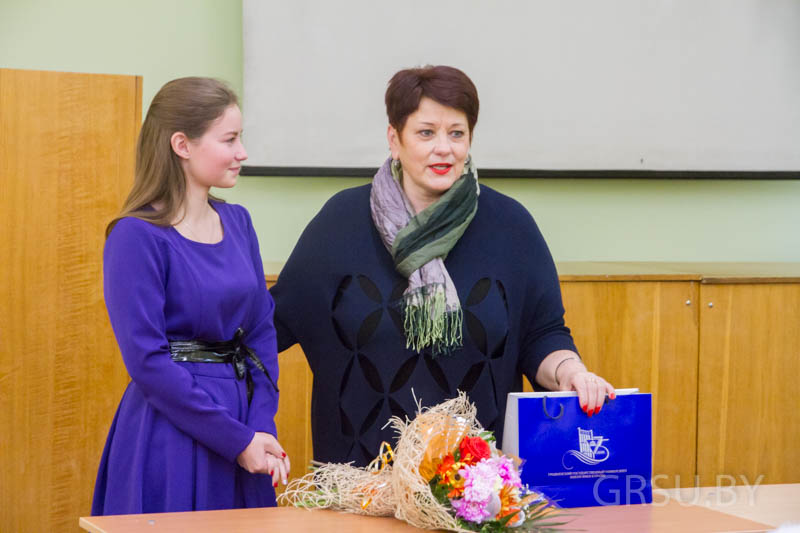 У ГрДУ імя Янкі Купалы сустракалі пераможцу рэспубліканскага конкурсу «Студэнт года - 2017» - студэнтку філалагічнага факультэта Аляксандру Радковіч