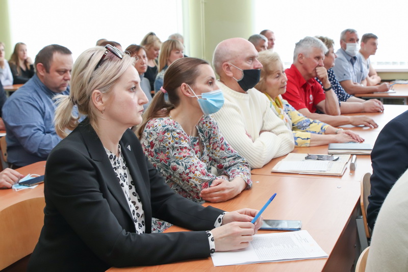 Ректор Ирина Китурко на неделе встретилась с трудовым коллективом еще четырех факультетов Купаловского университета
