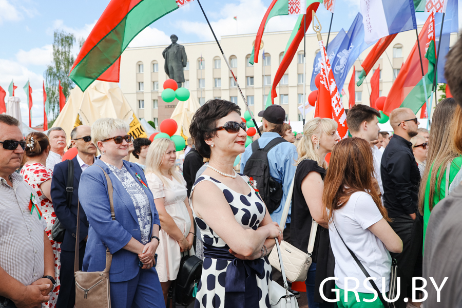 Адзінства і свабода: купалаўцы з гонарам адзначаюць Дзень Незалежнасці