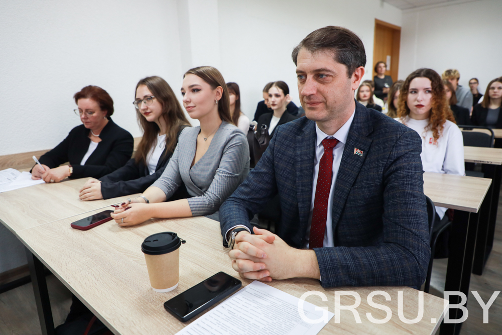 Будущие журналисты ГрГУ имени Янки Купалы встретились с представителями государственных СМИ Гродненской области