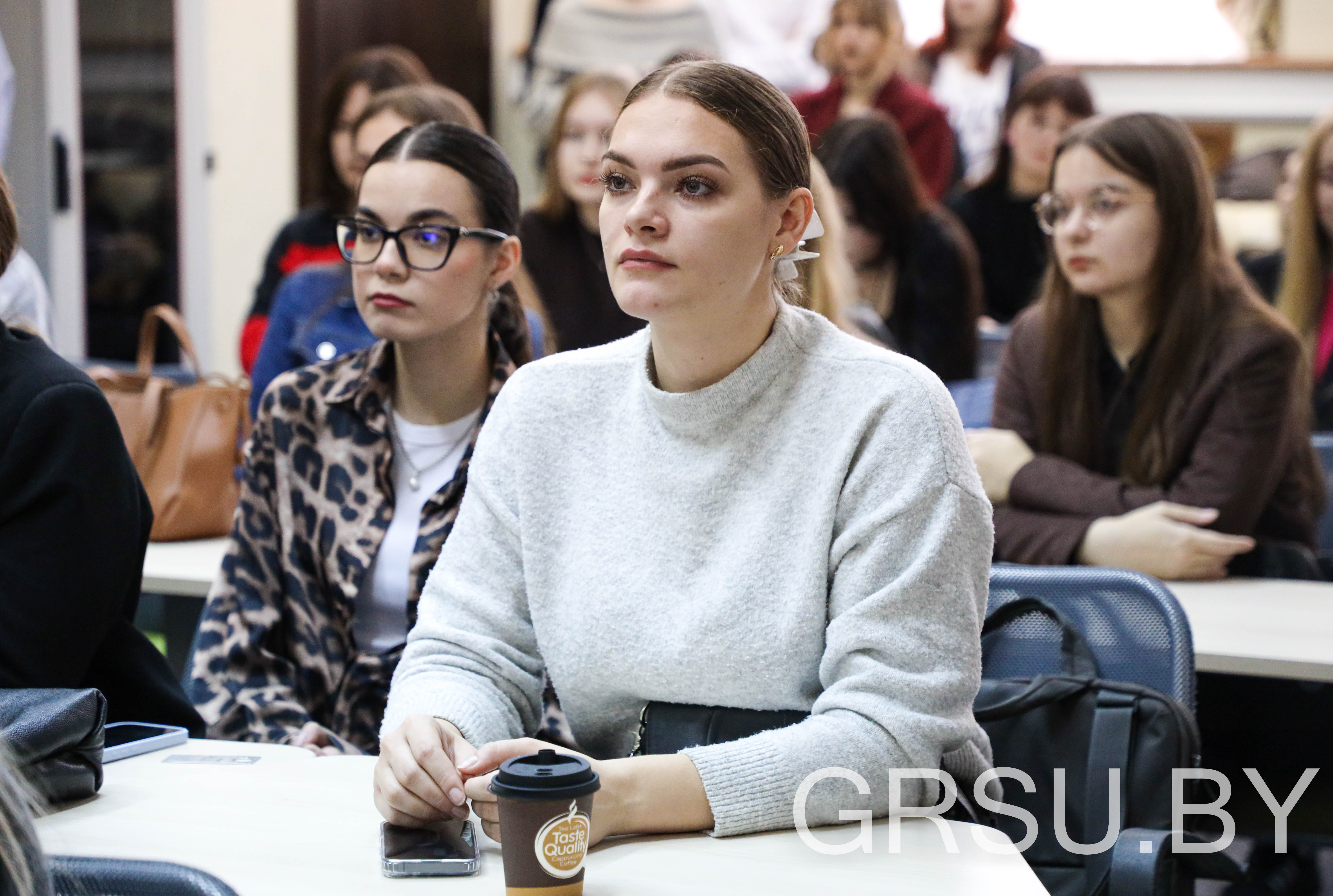 В Купаловском университете стартовал Хакатон по решению бизнес-задач