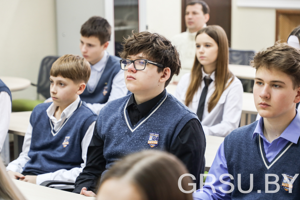 Молодые ученые ГрГУ имени Янки Купалы провели встречу с учащимися школы №34 города Гродно