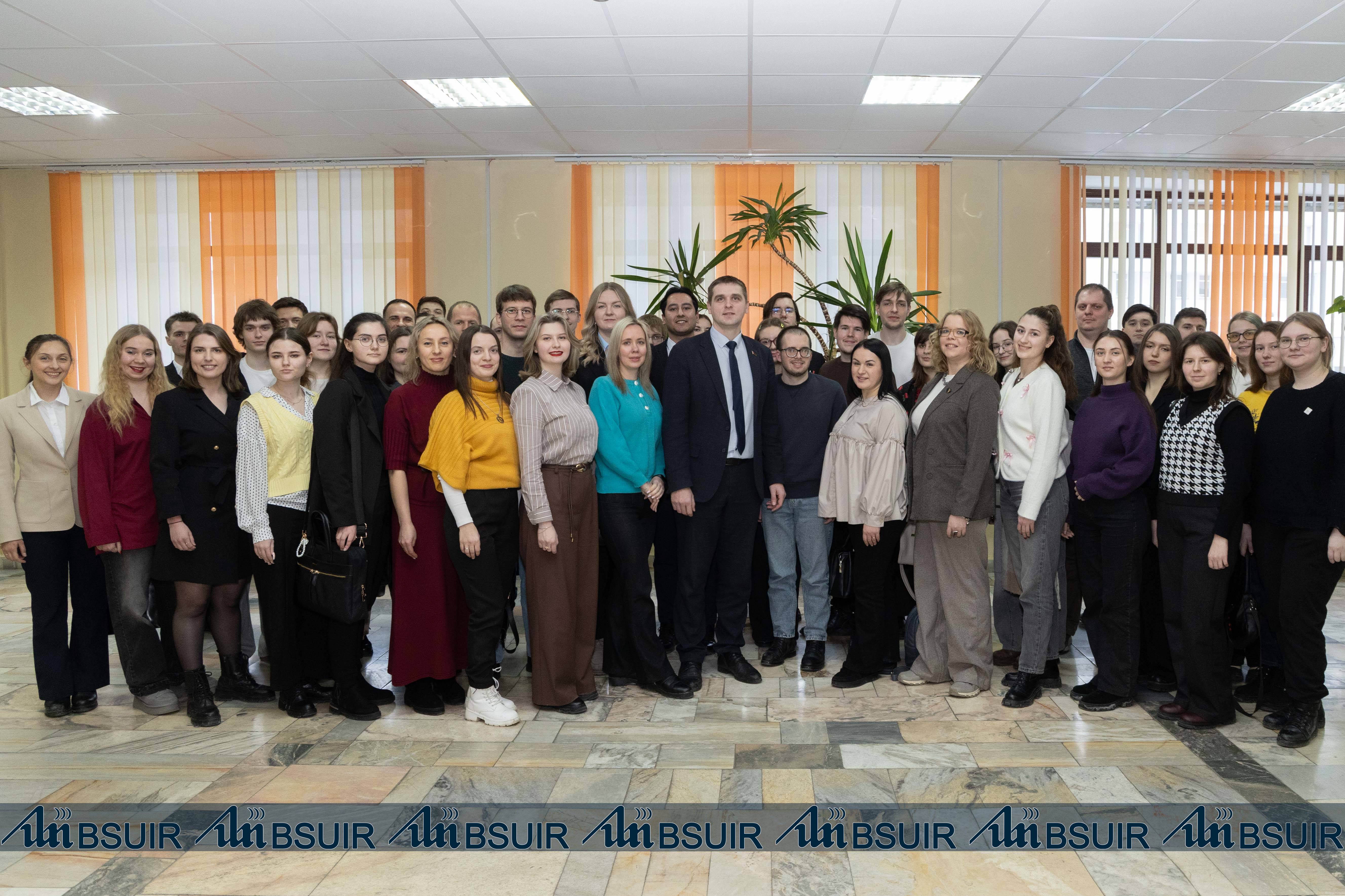 Магістранты і аспіранты ГрДУ імя Янкі Купалы прынялі ўдзел у Школе маладога вучонага