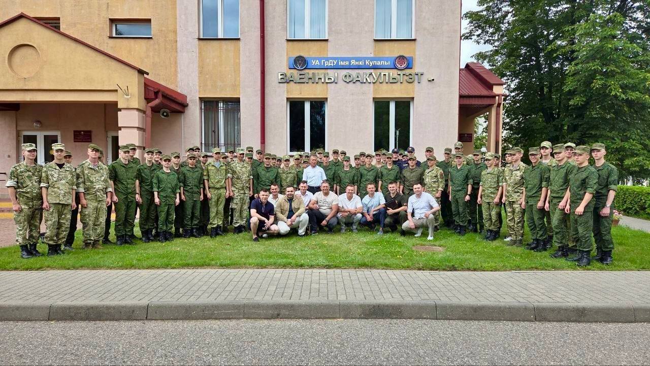 В Купаловском университете встретился первый выпуск военного факультета спустя 20 лет